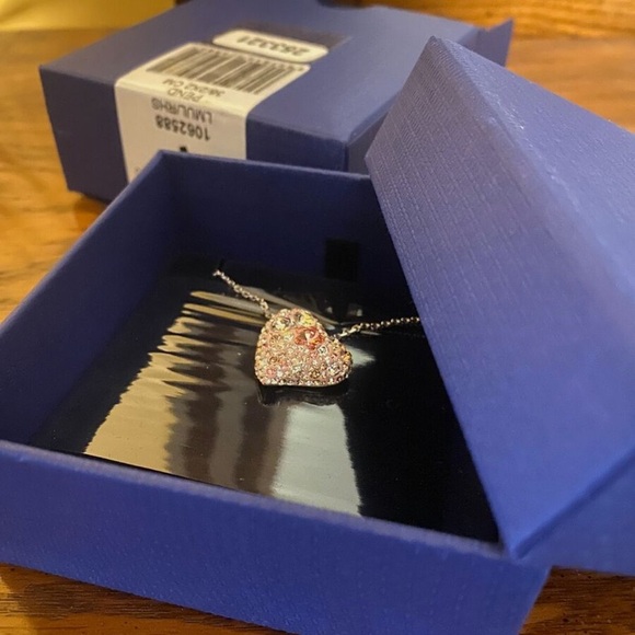 Swarovski Heart Necklace - Picture 4 of 12